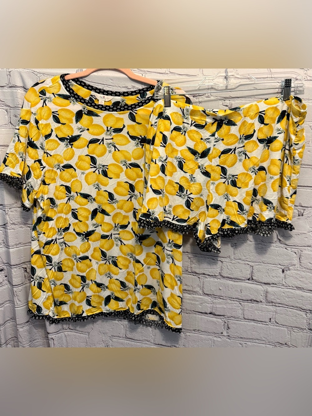 Secret Treasures Pajamas Yellow Lemon-Print Short Sleeve Top and Shorts